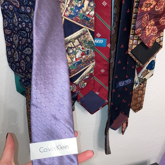 Assortment of ties. - Picture 4 of 4